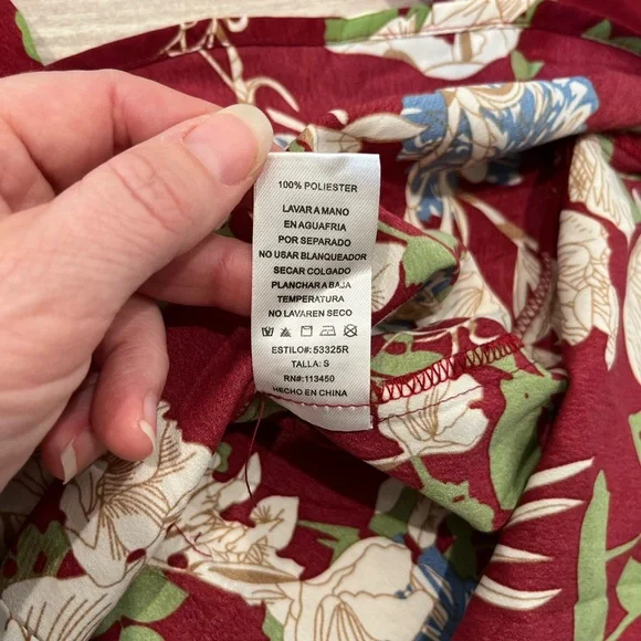 Milk & Honey Wine Floral Plunging Tie-Front Bell Sleeve Romper Size Small - Picture 9 of 16